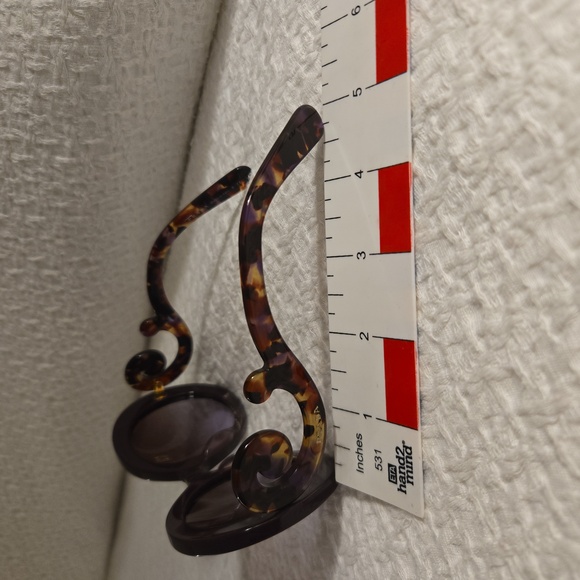 Prada Sunglasses - Picture 5 of 6